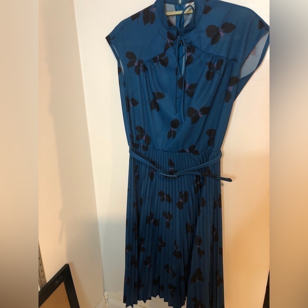 Vintage DโAllairdโs dress size S made in Canada